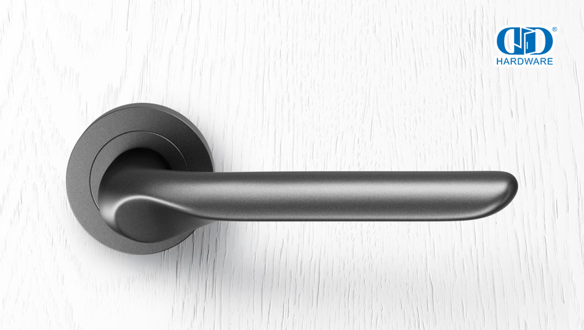 Como repintar as maçanetas das portas？