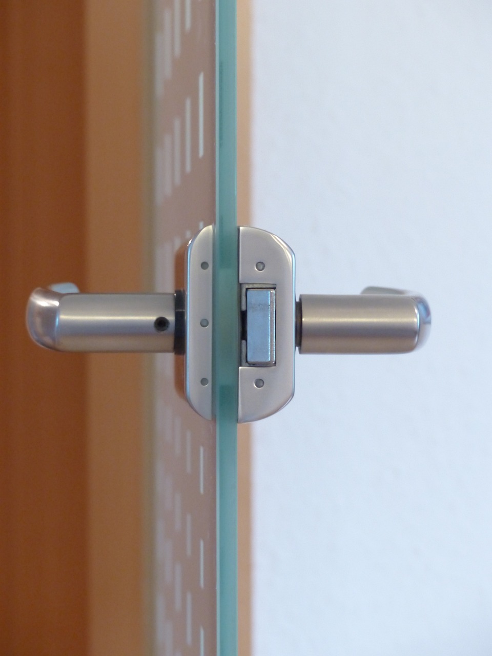 fechadura de porta-123174_1280